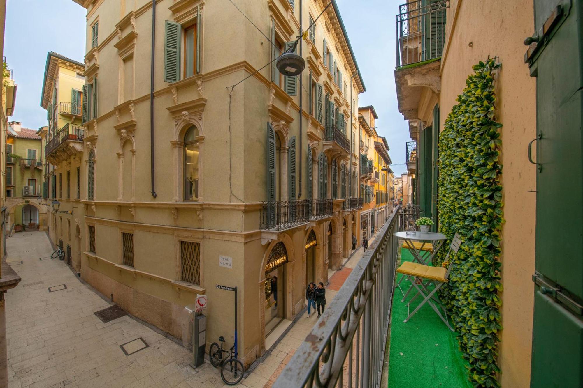 Palace Home Mazzini Verona Eksteriør bilde